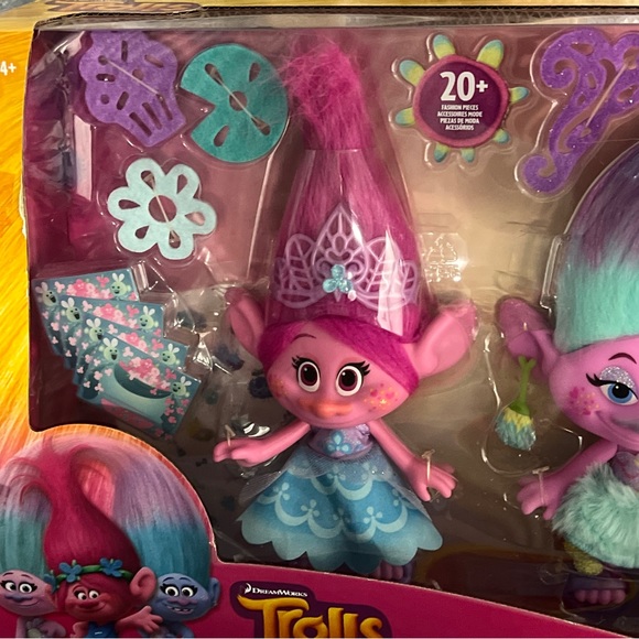 NEW DreamWorks Trolls DOLL POPPY AND THE TWINS CELEBRATION PACK TOYS ‘R US - Picture 3 of 3